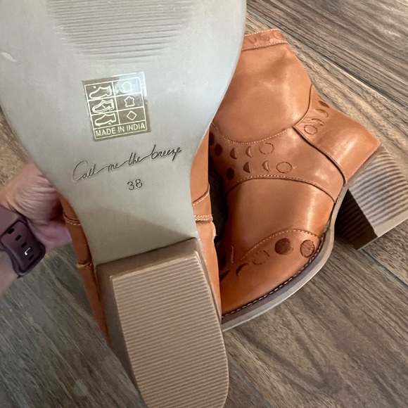 Call me the breeze Maisie Moon Phase Boots - Picture 9 of 11